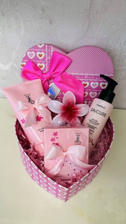 Kosmetik dəst, 3 məhsul, Yeni, Ünvandan götürmə, Pulsuz çatdırılma, Ödənişli çatdırılma — Baku