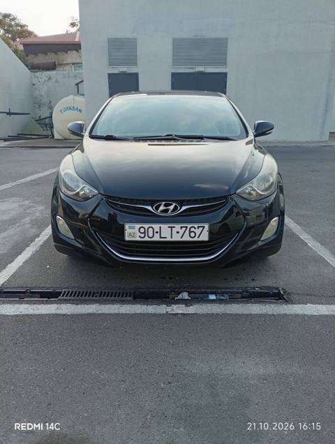 Hyundai Elantra: 1.8 l 2011 il Sedan — 17 000 ₼ · 2011 · 137 000 km · Баку · Avtomobillər Hyundai Elantra: 1.8 l 2011 il Sedan — Баку