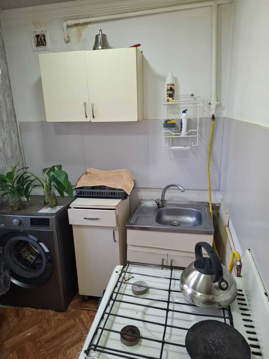 For sale: 2-room apartment (old building), 56 m² — Mənzil, Bakı (7)