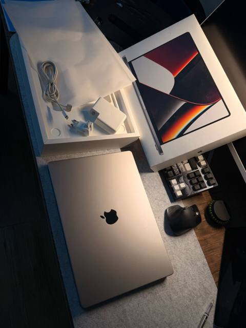 Yeni Apple MacBook, 16 Apple M1 Pro, 1 TB, Ünvandan götürmə, Pulsuz çatdırılma, Ödənişli çatdırılma — 1 950 ₼ · Баку · Apple Macbook Yeni Apple MacBook, 16 Apple M1 Pro, 1 TB, Ünvandan götürmə, Pulsuz çatdırılma, Ödənişli çatdırılma — Баку