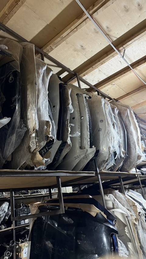 Mercedes kapotları:w211 w212 w213 w205 w204 w203 w164 w166 w221 w220 — Баку