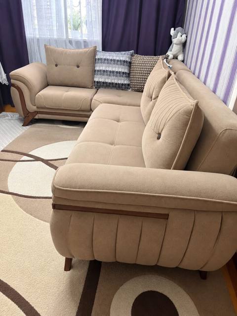 Divan satılır – 290₼ - Künc divanı, bej rəngdə, yumşaq parça üzlüklə — 290 ₼ · Баку · Divanlər Divan satılır – 290₼ - Künc divanı, bej rəngdə, yumşaq parça üzlüklə — Баку