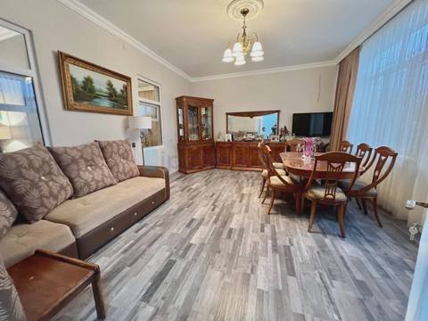 Satılır: 6 Otaq, Evlər/Villalar, Binəqədi r., Binəqədi q., 160.00 m² — Бина