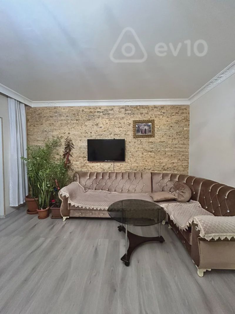 For sale: 4-room apartment (old building), 110 m² — Mənzil, Bakı (4)