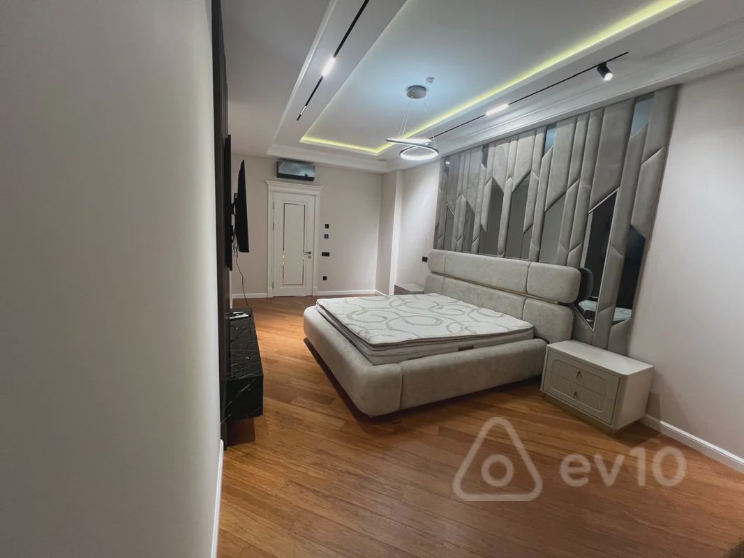 For sale: 4-room apartment (new building), 190 m² — Mənzil, Bakı (12)
