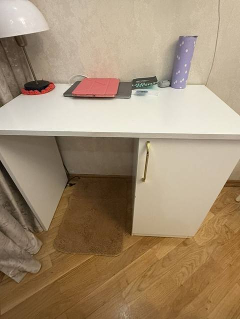 Ağ rəngli yazi masası — 70 ₼ · Baku · Kompüter masaları və kresloları Ağ rəngli yazi masası — Baku