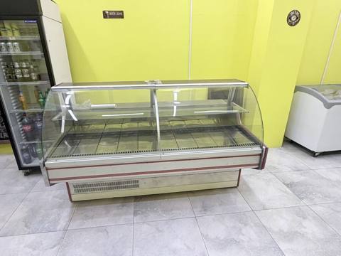 Soyuduculu vitrin tezgah - Məhsul və hazır yeməklərin sərgilənməsi — 750 ₼ · Bakı · Soyuq vitrini Soyuduculu vitrin tezgah - Məhsul və hazır yeməklərin sərgilənməsi — Bakı