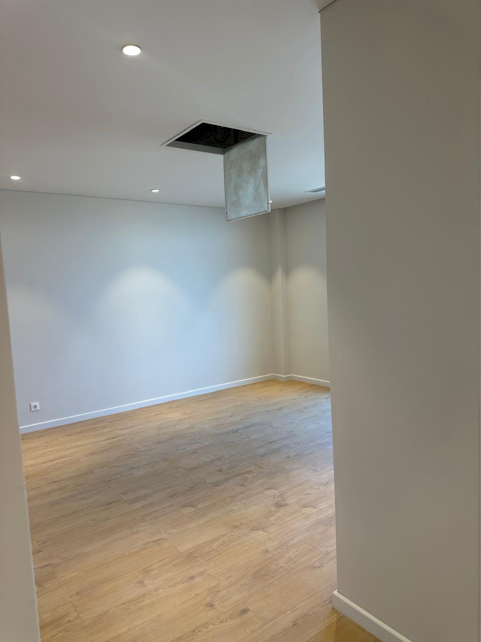 For sale: 2-room apartment (new building), 73 m² — Mənzil, Bakı (7)