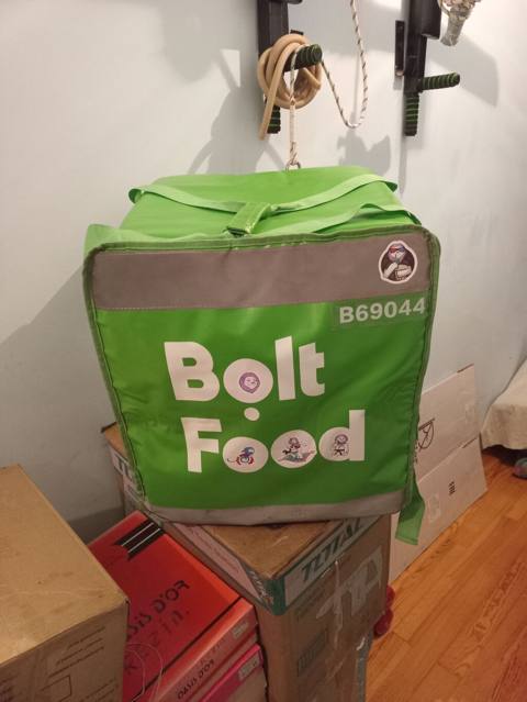 Təp təzədir təzədir Bolt Food istilik izolyasiyalı çatdırılma çantası — 30 ₼ · Baku · Digər Təp təzədir təzədir Bolt Food istilik izolyasiyalı çatdırılma çantası — Baku