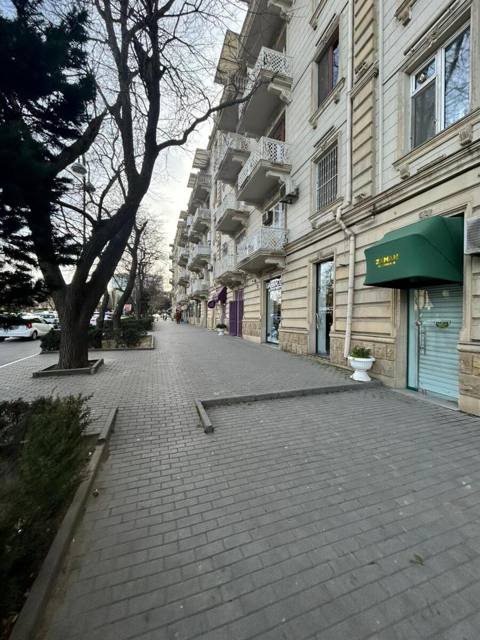 Satılır 2 otaqlı köhnə tikili 48 m² — 235 000 ₼ · Baku · Mənzil Satılır 2 otaqlı köhnə tikili 48 m² — Baku
