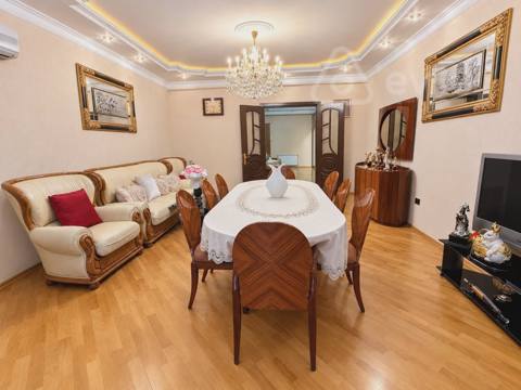 3 otaqlı mənzil, 150 m², Faiq Yusifov Kucesi — Кыймылсыз мүлк