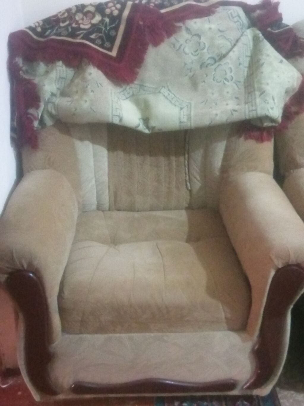 İşlənmiş, Klassik divan, Bazalı, Açılmayan — Yumşaq mobilya dəstləri, Ceyranbatan (3)