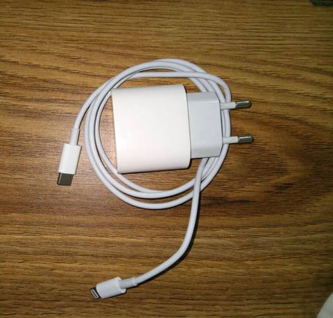 Orginal Apple adapteri Apple Usb‑c güc adapteri və USB‑C–Lightning — Bakı