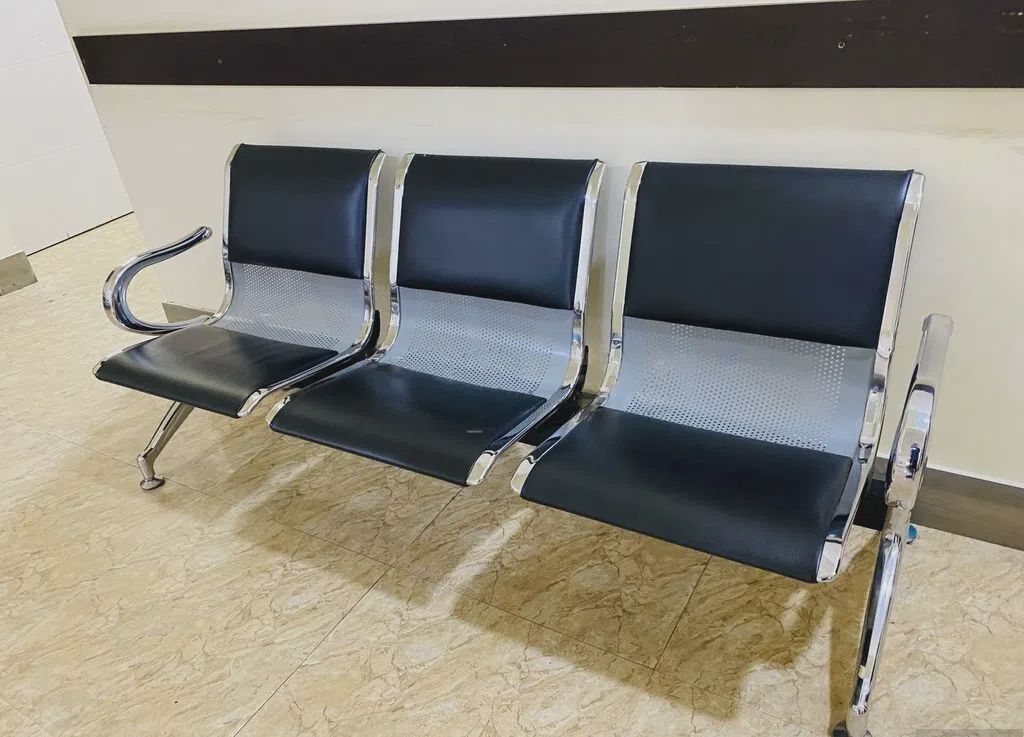 Kreslo Qara rəng — Ofis mebeli (2)