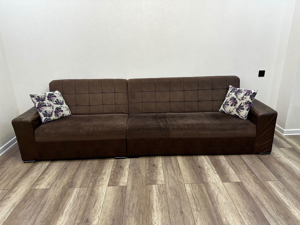 Divan, İşlənmiş — Divanlər, Bakı