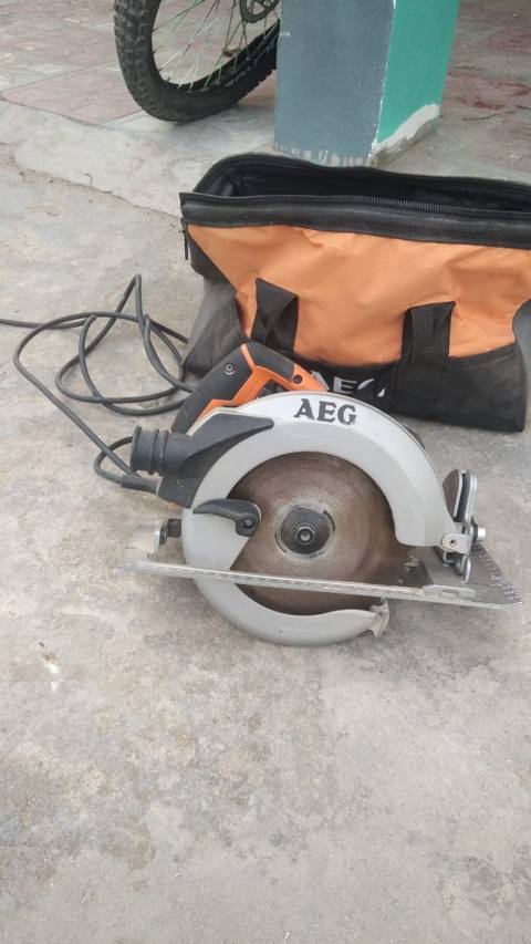 AEG Dairəvi Mişar satılır real alıcılar narahat etsin qiymətdə cuzi — Баку