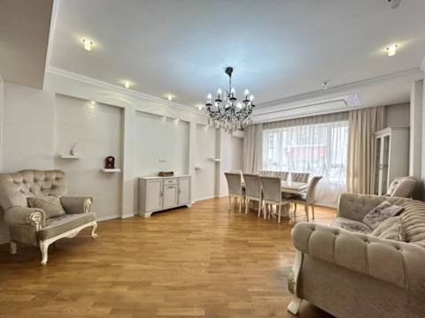 Satılır 3 otaqlı yeni tikili 100 m² — Baku