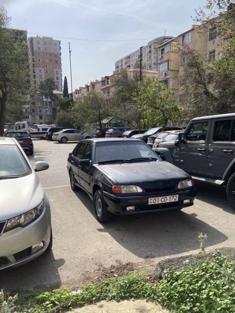 Model: Sedan, qara rəng Nömrə nişanı: AZ 01-CO-172 Kuzov: 4 qapılı — 5 800 ₼ · Baku · Avtomobillər Model: Sedan, qara rəng Nömrə nişanı: AZ 01-CO-172 Kuzov: 4 qapılı — Baku