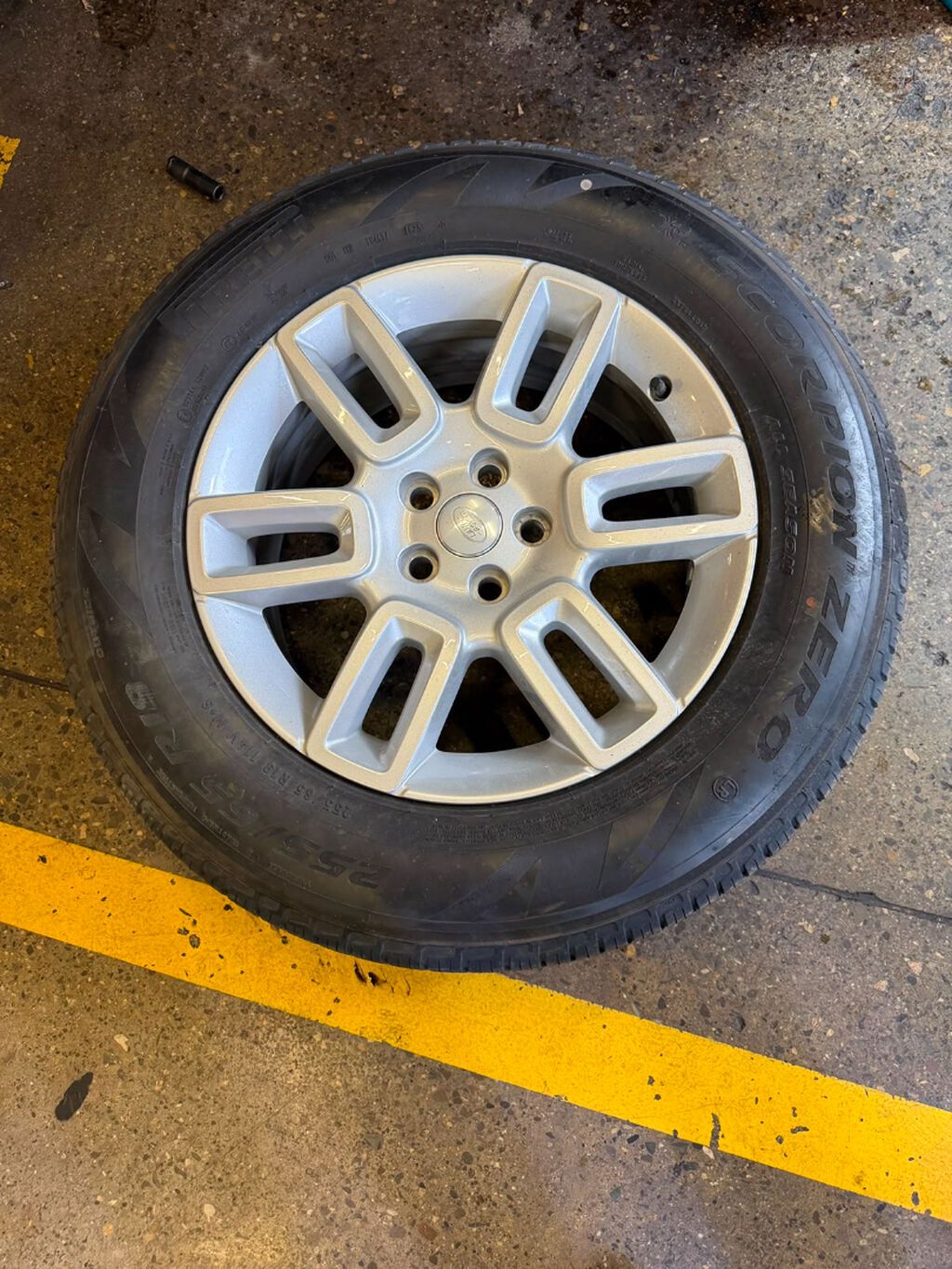 Land Rover orijinal yüngül lehimli disk + Pirelli təkər komplekti — Diskləri, Bakı (8)