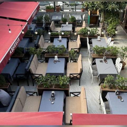 İşlənmiş, Dördbucaq masa, Açılmayan, Skameykalar ilə, Metal — 250 ₼ · Bakı · Mobilya dəstləri İşlənmiş, Dördbucaq masa, Açılmayan, Skameykalar ilə, Metal — Bakı