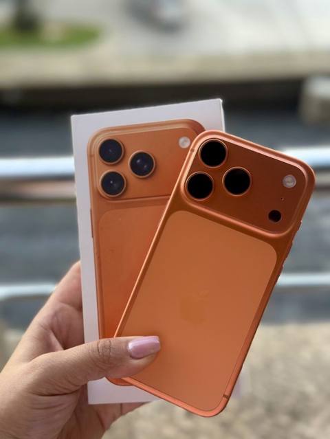 Məhsul: Narıncı rəngli iPhone üçün qoruyucu arxa örtük (case) — Bakı