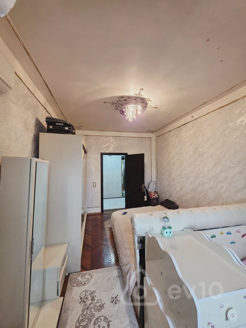 For sale: 2-room apartment (old building), 80 m² — Mənzil, Bakı (4)