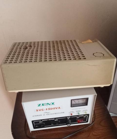 İşlənmiş, Ev üçün, 1 faza, Gərginliy stabilizatoru, 220 V — 40 ₼ · Шамахы · Gərginlik stabilizatoru İşlənmiş, Ev üçün, 1 faza, Gərginliy stabilizatoru, 220 V — Шамахы