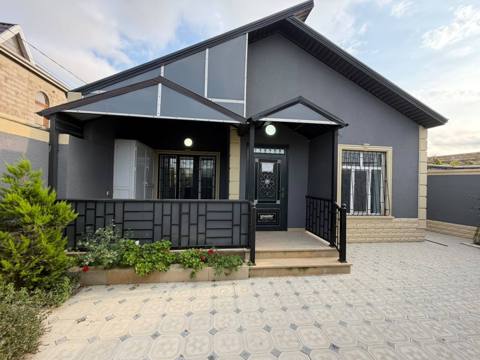Satılır 3 otaqlı həyət evi/bağ evi 90 m² — Баку