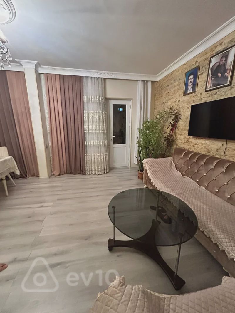 For sale: 4-room apartment (old building), 110 m² — Mənzil, Bakı (3)