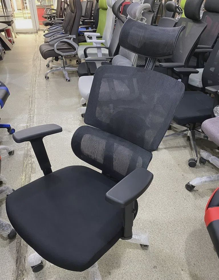 Kreslo Qara rəng — Ofis mebeli (2)