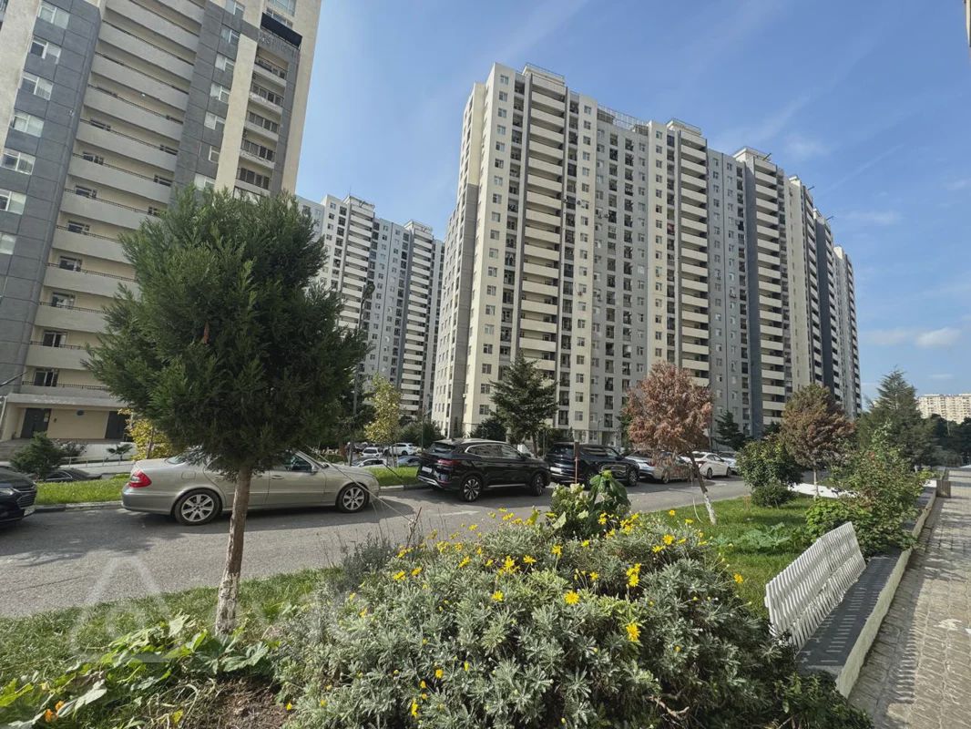 Сатылат: 2 бөлмөлүү квартира (новостройка), 72 м² — Mənzil, Bakı (2)