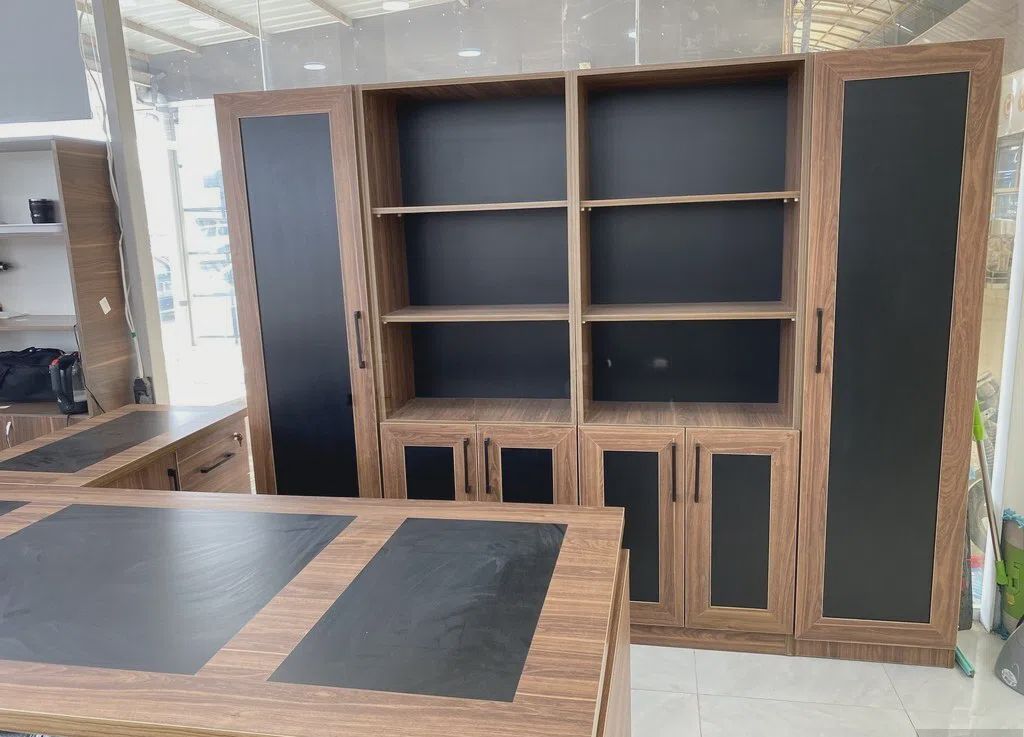 Ofis masası Qəhvəyi rəng — Ofis mebeli (2)
