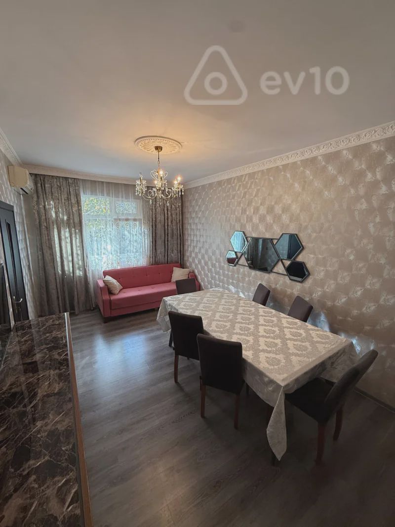 For sale: 3-room apartment (old building), 65 m² — Mənzil, Bakı