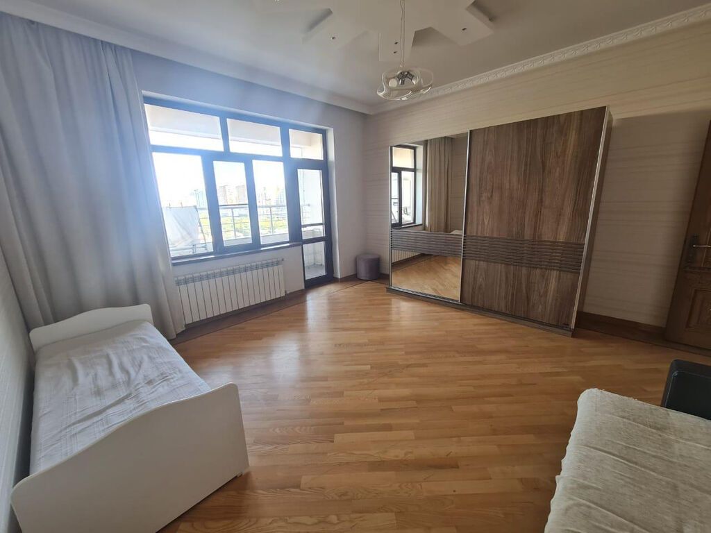 იყიდება 3-ოთახიანი apartment (new building), 150 მ² — Mənzil, Bakı (8)