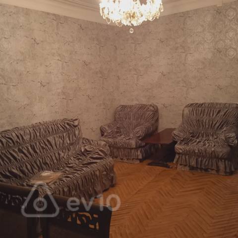 2 otaqlı mənzil, 45 m², Bakı şəhəri, Xanlar 24 küç. — kirayə — Bakı