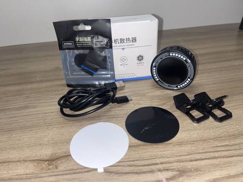 Mobil telefon üçün soyuducu (radiator) və oyun aksesuarları dəsti — 15 ₼ · Baku · Soyutma sistemləri Mobil telefon üçün soyuducu (radiator) və oyun aksesuarları dəsti — Baku