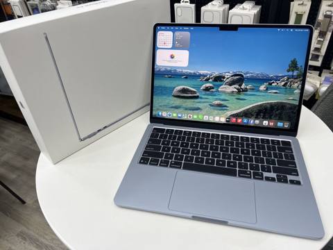 Apple Air M4/16GB Apple Macbook Air Pracessor: Apple M4 RAM 16GB SSD — 1 899 ₼ · Bakı · Apple Macbook Apple Air M4/16GB Apple Macbook Air Pracessor: Apple M4 RAM 16GB SSD — Bakı