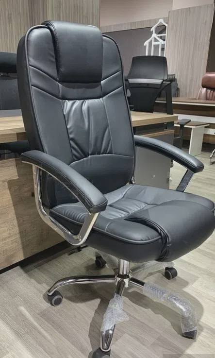 Kreslo Qara rəng — 210 ₼ · Баку · Ofis mebeli Kreslo Qara rəng — Баку