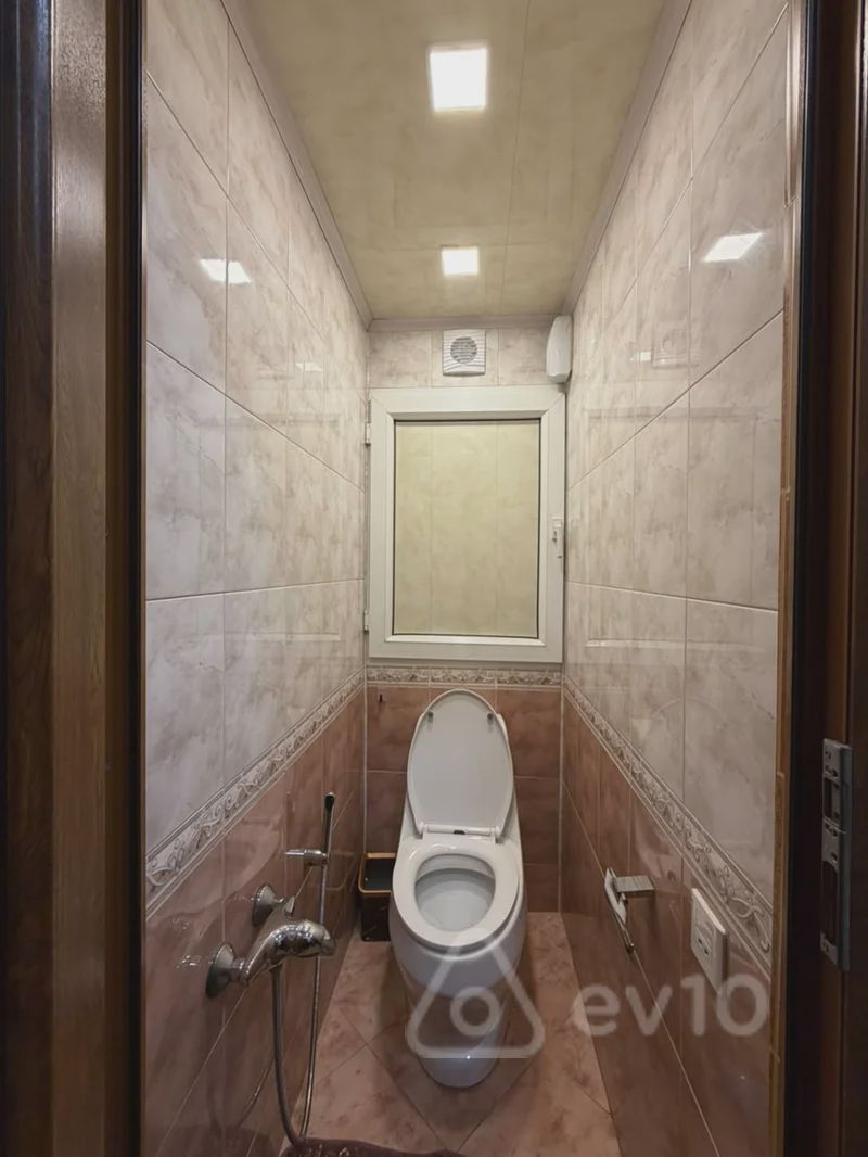 For sale: 2-room apartment (old building), 70 m² — Mənzil, Bakı (12)