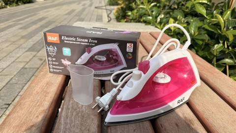 RAF Electric Steam Iron – buxarlı elektrik ütüsü Xüsusiyyətlər — 23 ₼ · Баку · Ütü RAF Electric Steam Iron – buxarlı elektrik ütüsü Xüsusiyyətlər — Баку