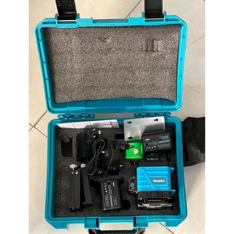 Makita 4D Yaşıl Şüalı Lazer Nivelir Seti Peşəkar ölçü-layihə işləri — 60 ₼ · Baku · Ölçü alətləri Makita 4D Yaşıl Şüalı Lazer Nivelir Seti Peşəkar ölçü-layihə işləri — Baku