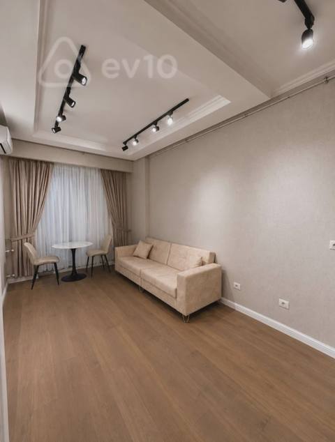 2 otaqlı mənzil, 50 m², Müstəqillik küç — Bakı