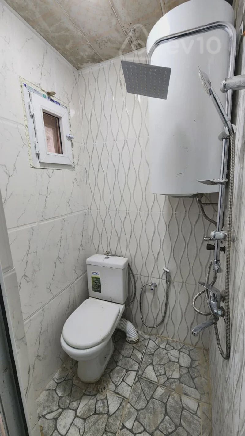 For sale: 1-room apartment (old building), 32 m² — Mənzil, Bakı (7)