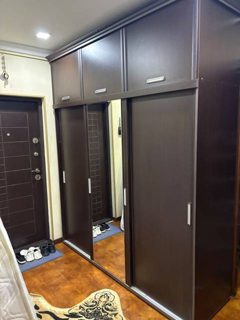 Dəhliz dolabı. Satılır 350 azn. Ünvan Əhmədli (SemaG) — Jeyranbatan