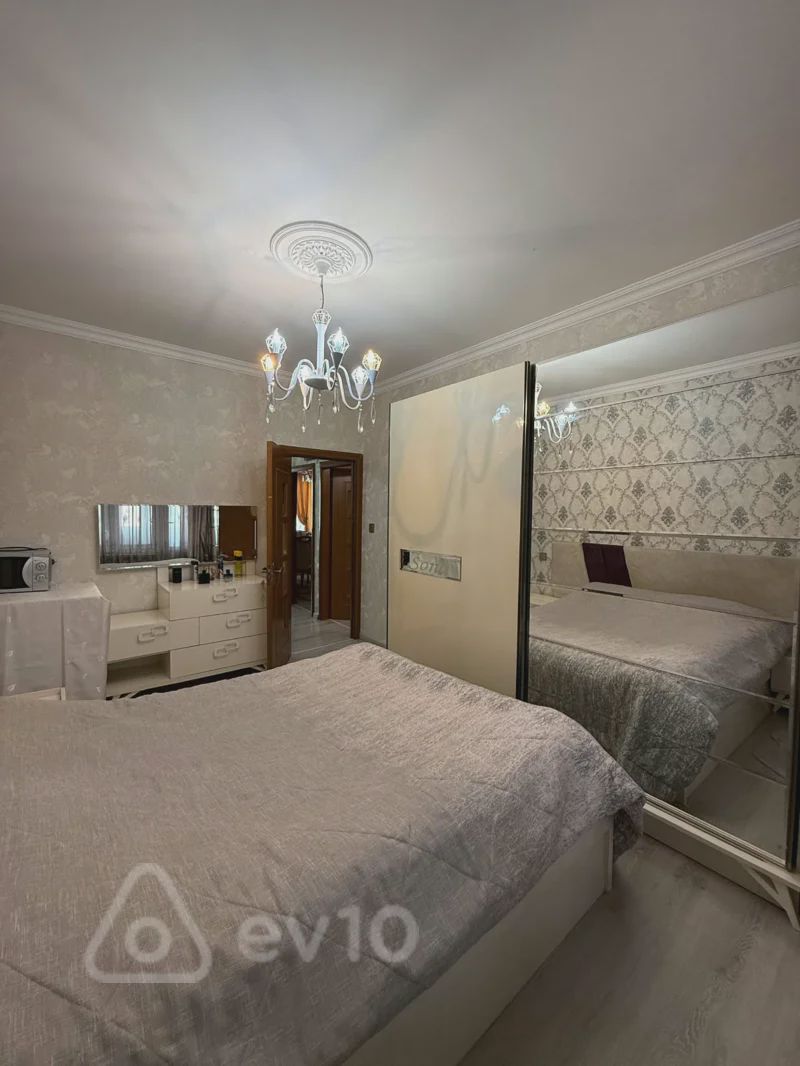 For sale: 3-room apartment (old building), 75 m² — Mənzil, Bakı (9)