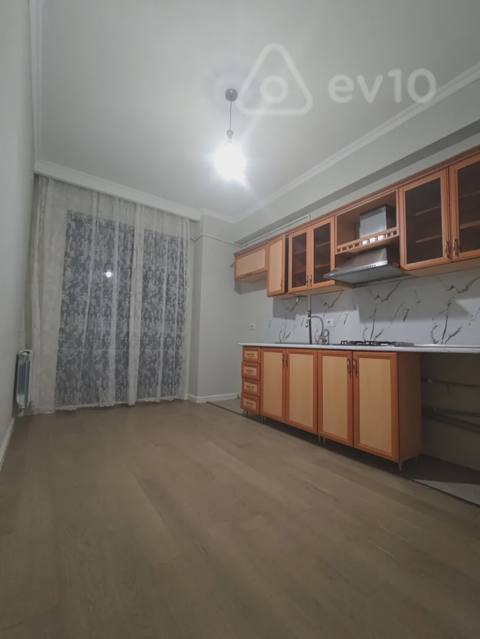3 otaqlı mənzil, 84 m², silahli quvveler kucesi — kirayə — Баку