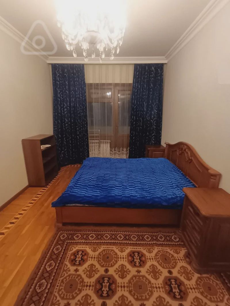 For rent: 3-room apartment (old building), 99 m² — Mənzil, Bakı (8)
