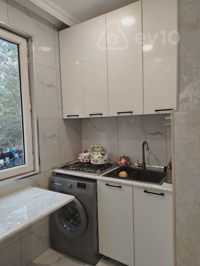 For sale: 3-room apartment (old building), 55 m² — Mənzil, Bakı (9)