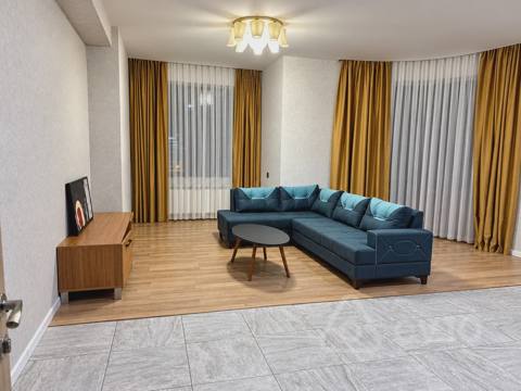 4 otaqlı mənzil, 150 m², Təbriz küçəsi — kirayə — Bakı