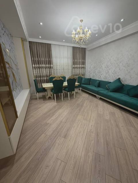 3 otaqlı mənzil, 100 m², Ağ Şəhər, Qarabağ Atları meydanı — kirayə — 2 200 ₼ · Баку · Mənzil 3 otaqlı mənzil, 100 m², Ağ Şəhər, Qarabağ Atları meydanı — kirayə — Баку
